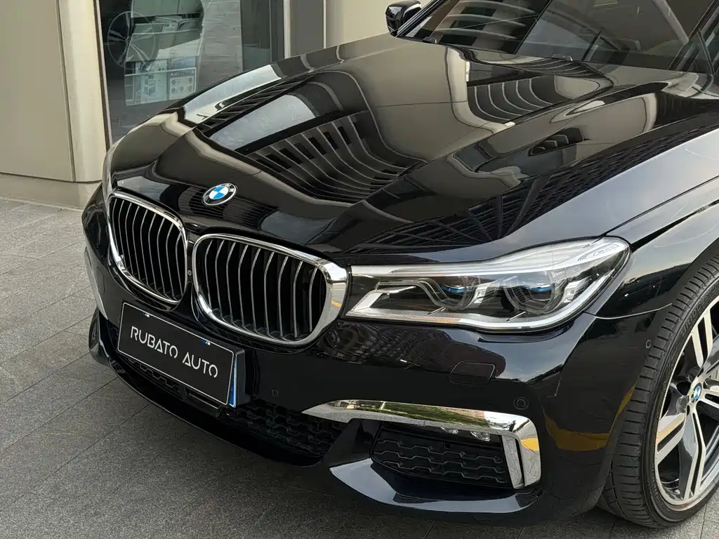 BMW 7 Series 2018 — фото 8