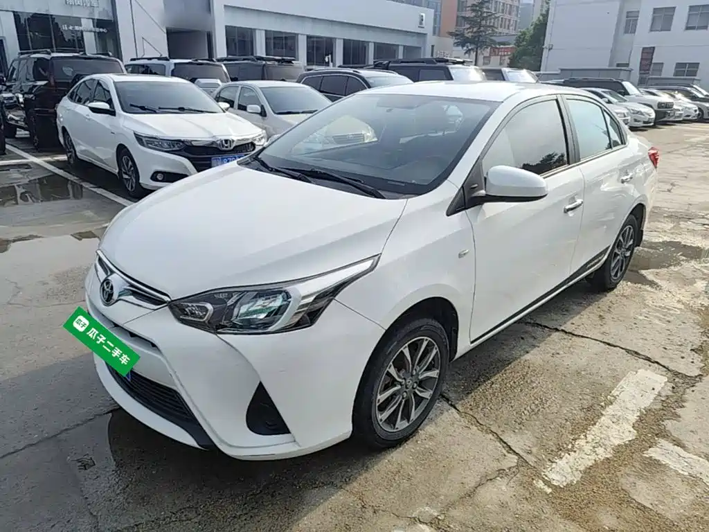Toyota Yaris L 2020