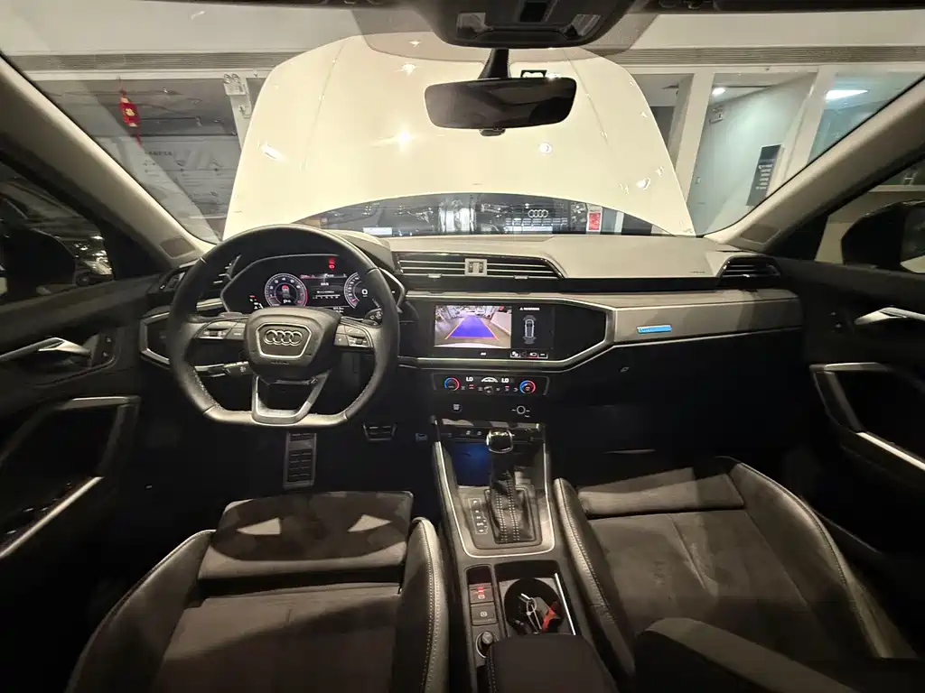 Audi Q3 2023 — фото 15