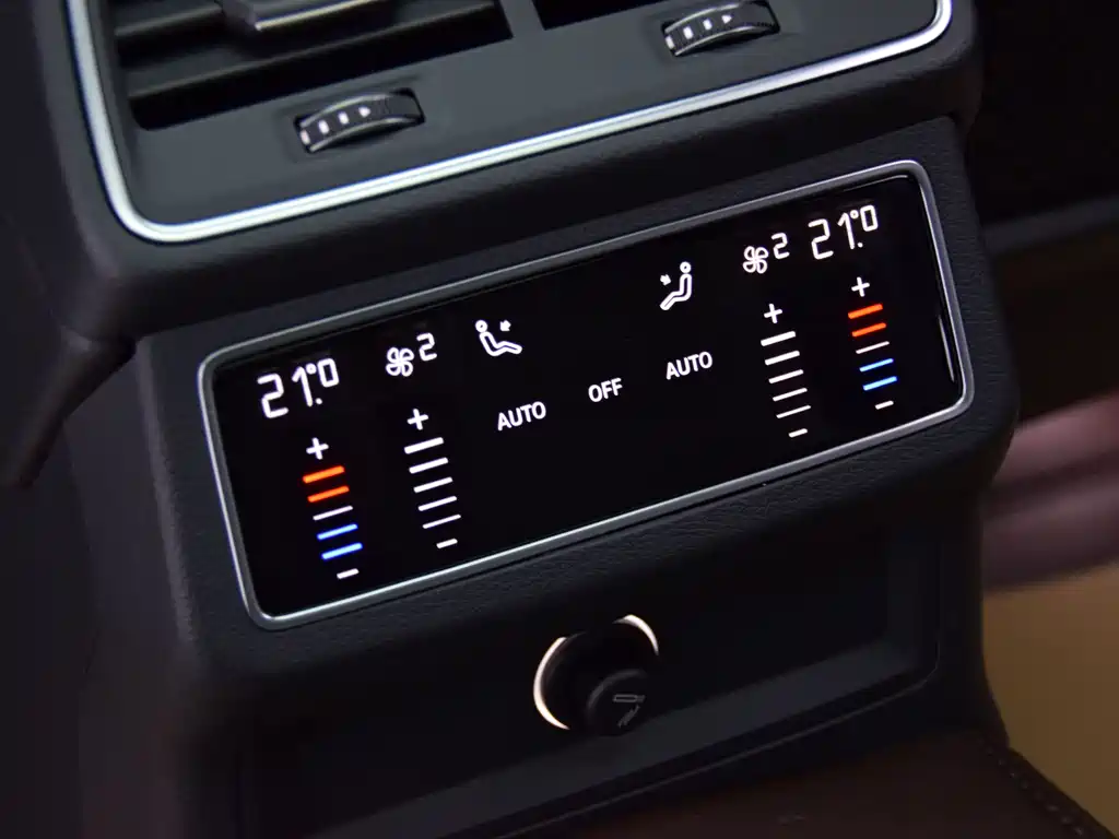 Audi A6L 2022 — фото 21