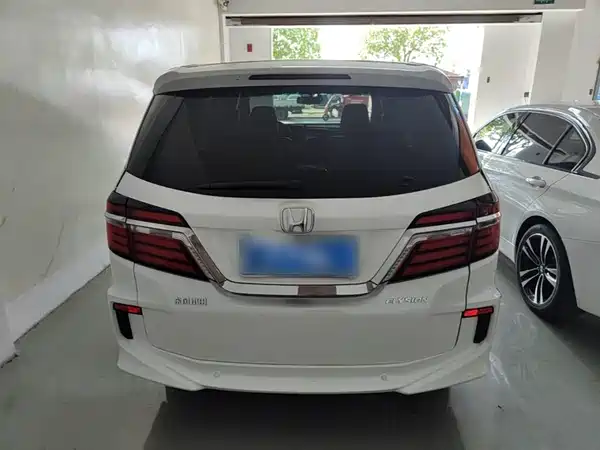Honda Elysion 2016