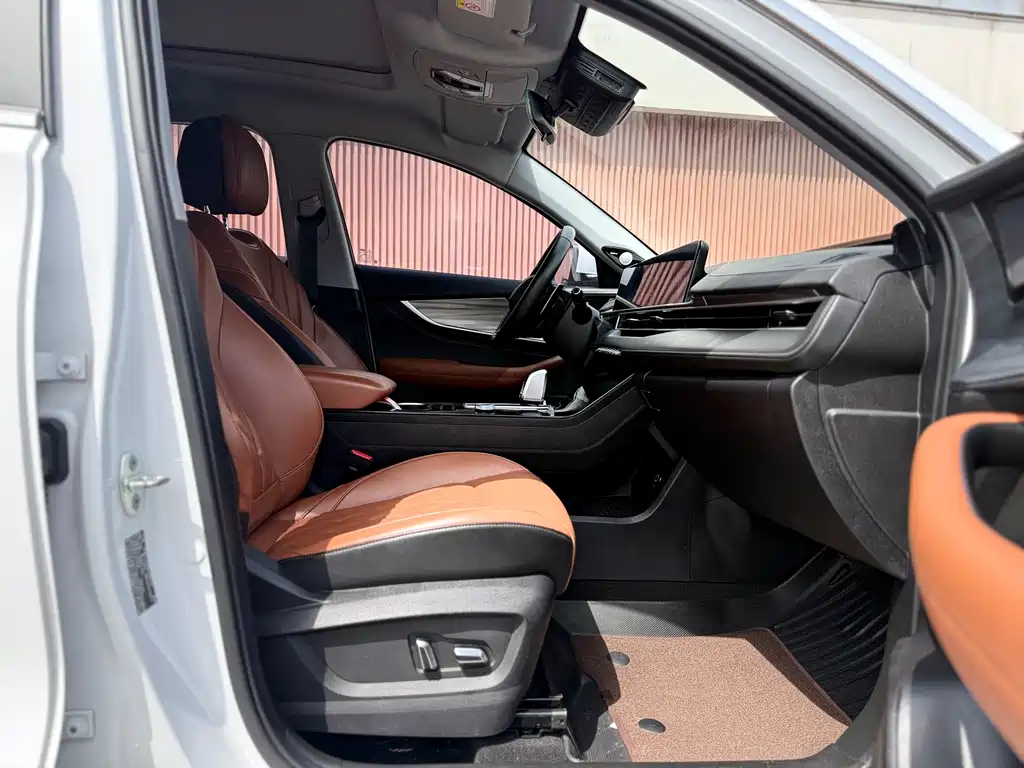 Chery Tiggo 8 PLUS 2022 — фото 11