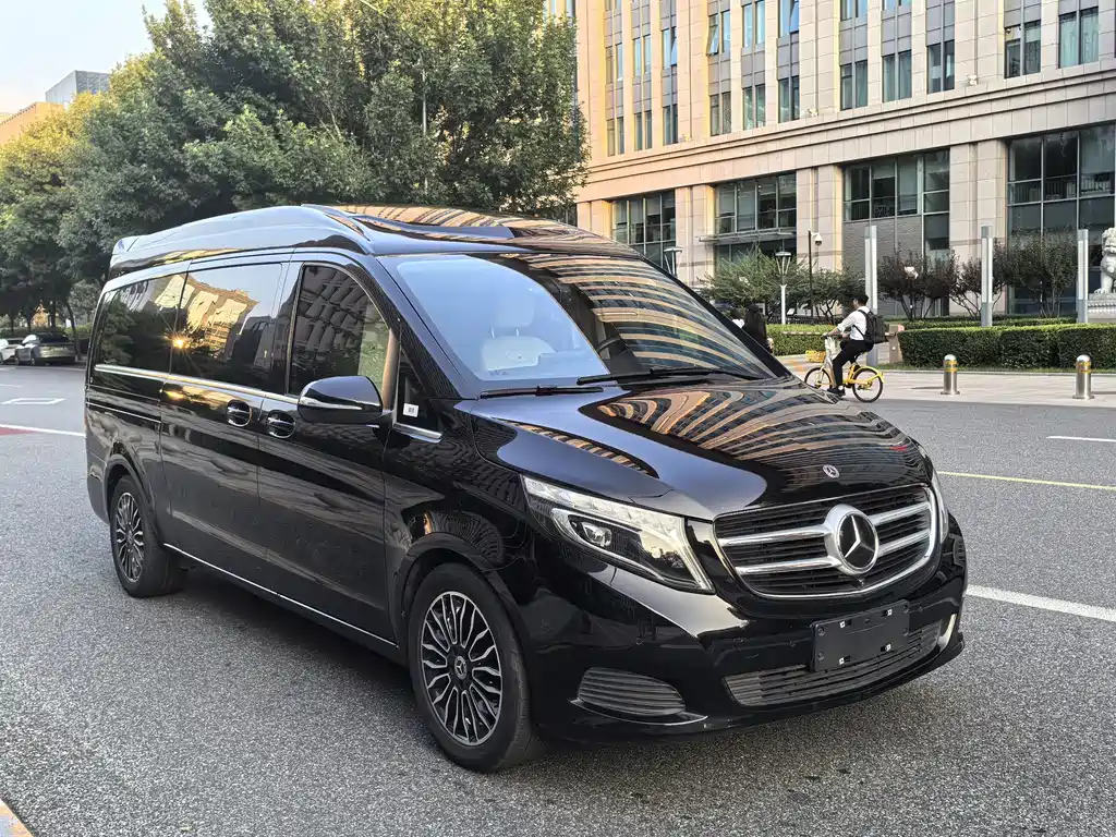 Mercedes-Benz V-Class 2020 — фото 7