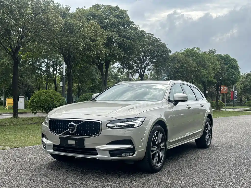 Volvo V90 2019 — фото 1