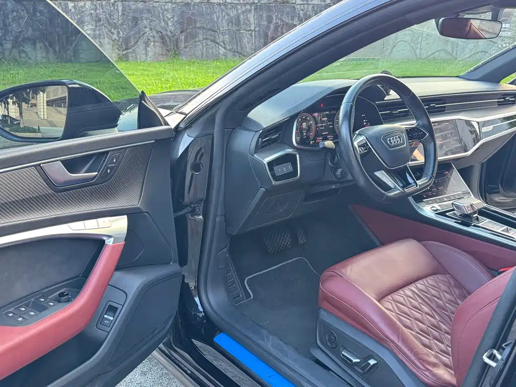 Audi A7L 2023 — фото 7