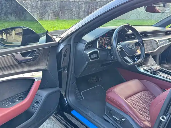 Audi A7L 2023
