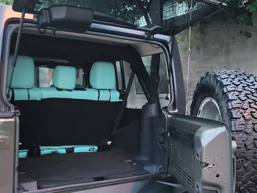 Jeep Wrangler 2017 — фото 13