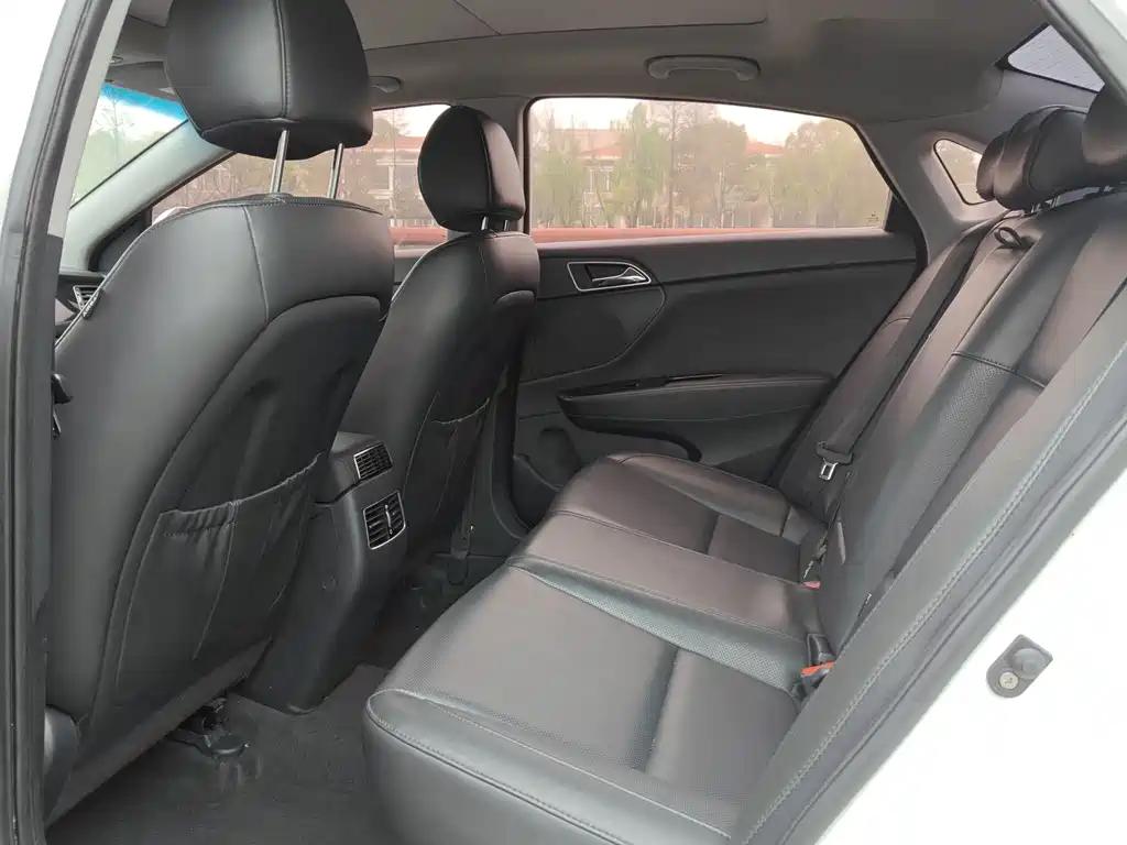 Hyundai Mistra 2016 — фото 12