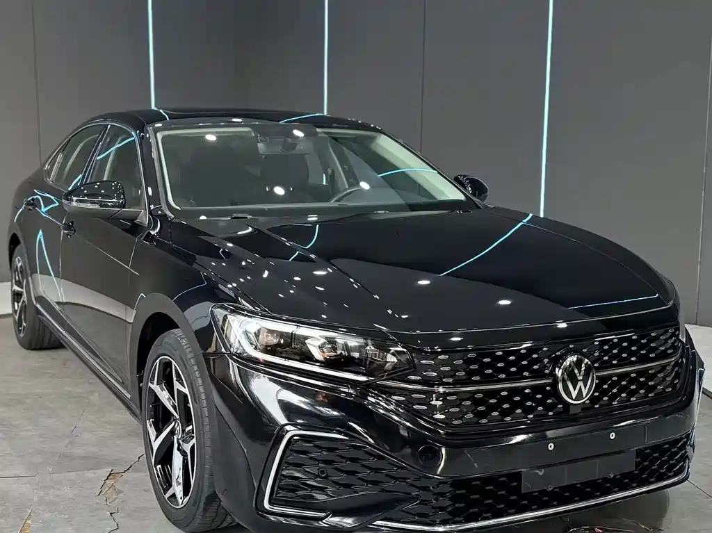 Volkswagen Passat 2024