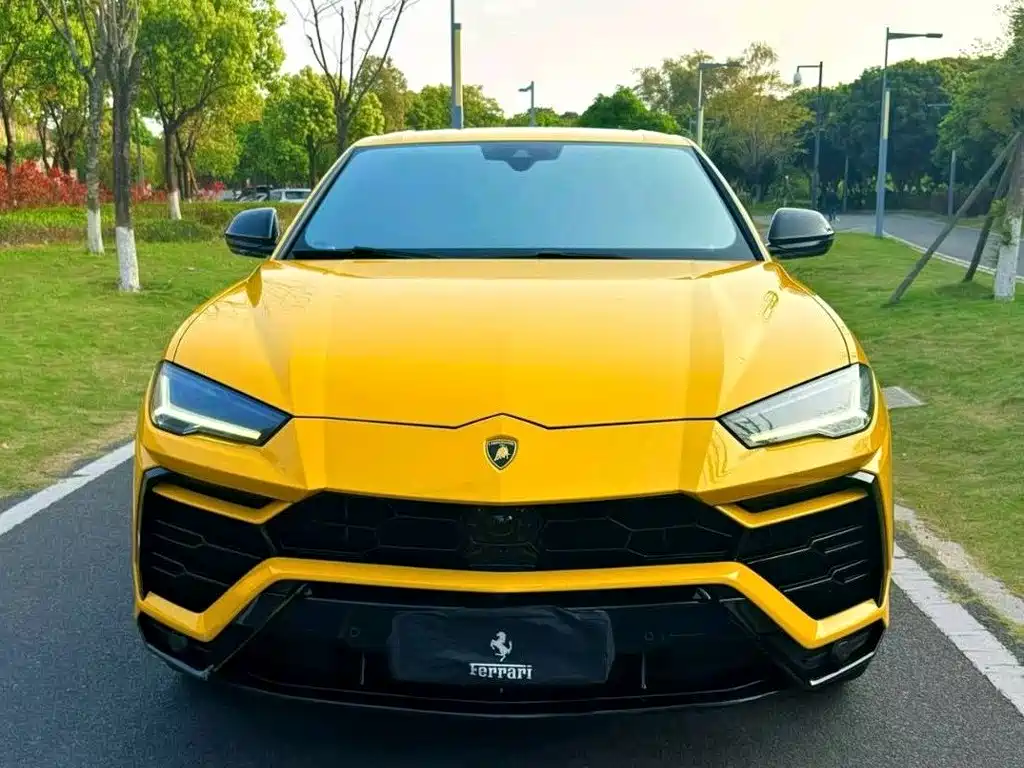 Lamborghini Urus 2022 — фото 2