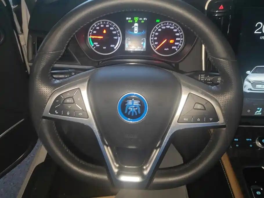 BYD Qin NEV 2018 — фото 15