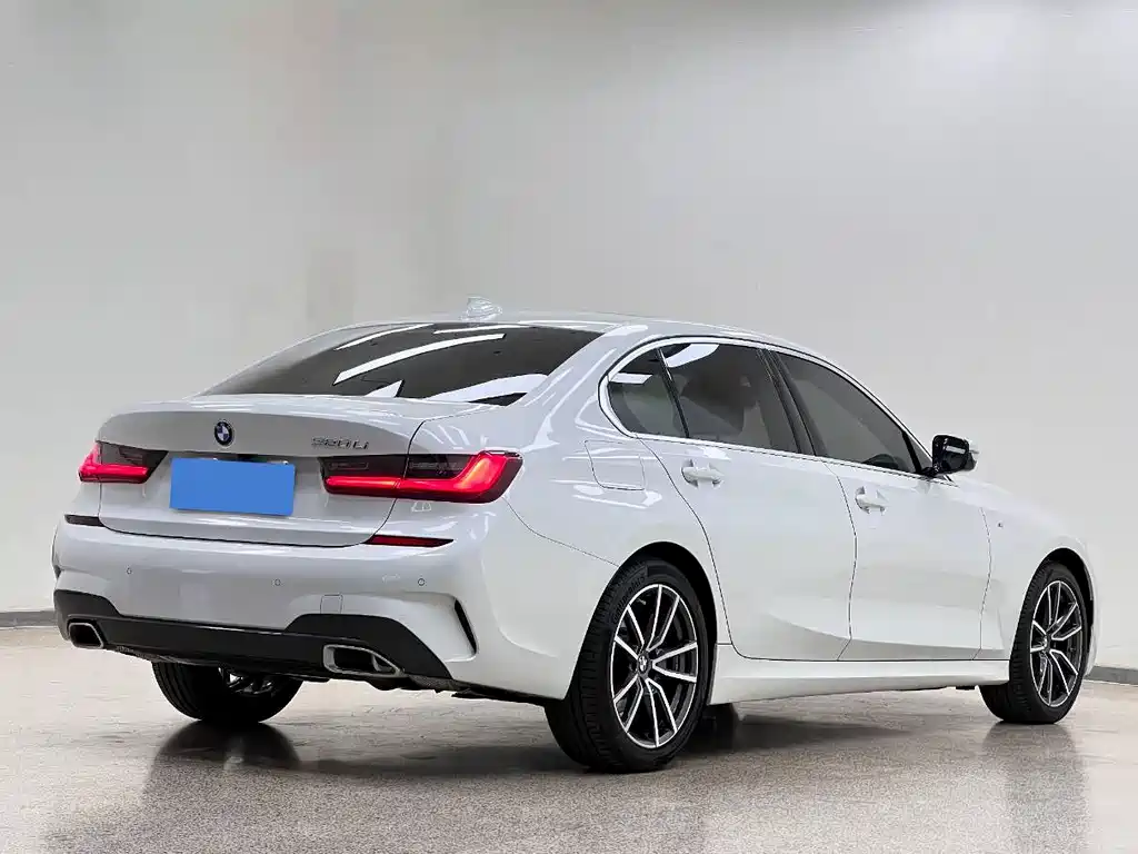 BMW 3 Series 2021