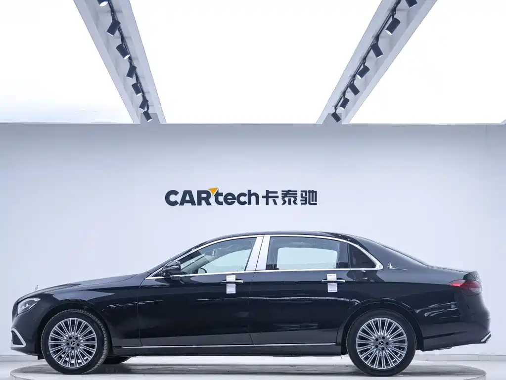 Mercedes-Benz E-Class 2023 — фото 2