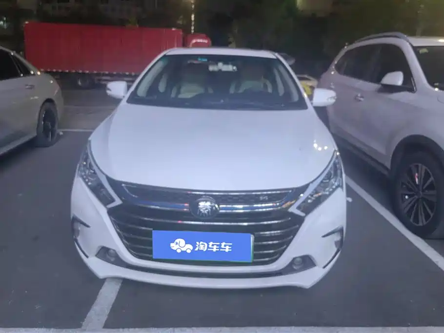 BYD Qin NEV 2018 — фото 2