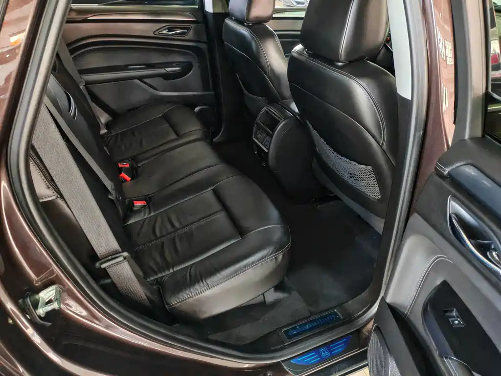 Cadillac SRX 2015 — фото 19