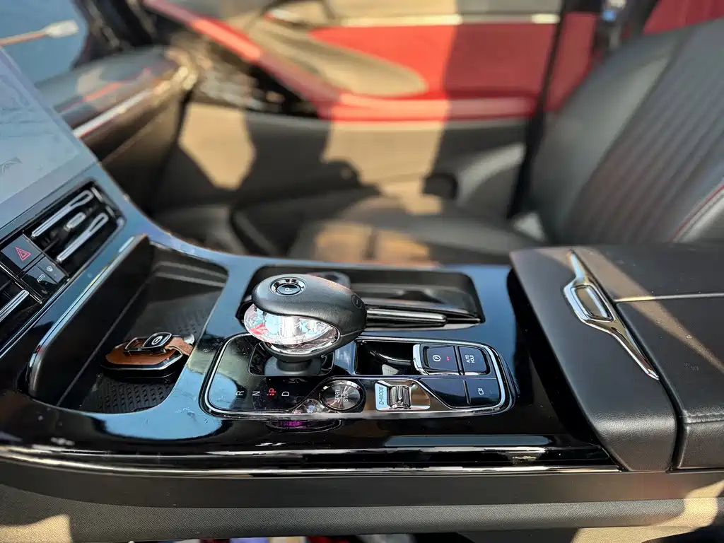 GAC Motor Trumpchi E9 2024 — фото 12
