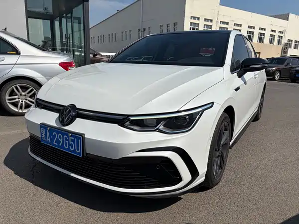 Volkswagen Golf 2023