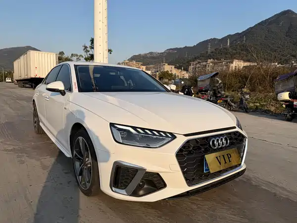 Audi A4L 2023