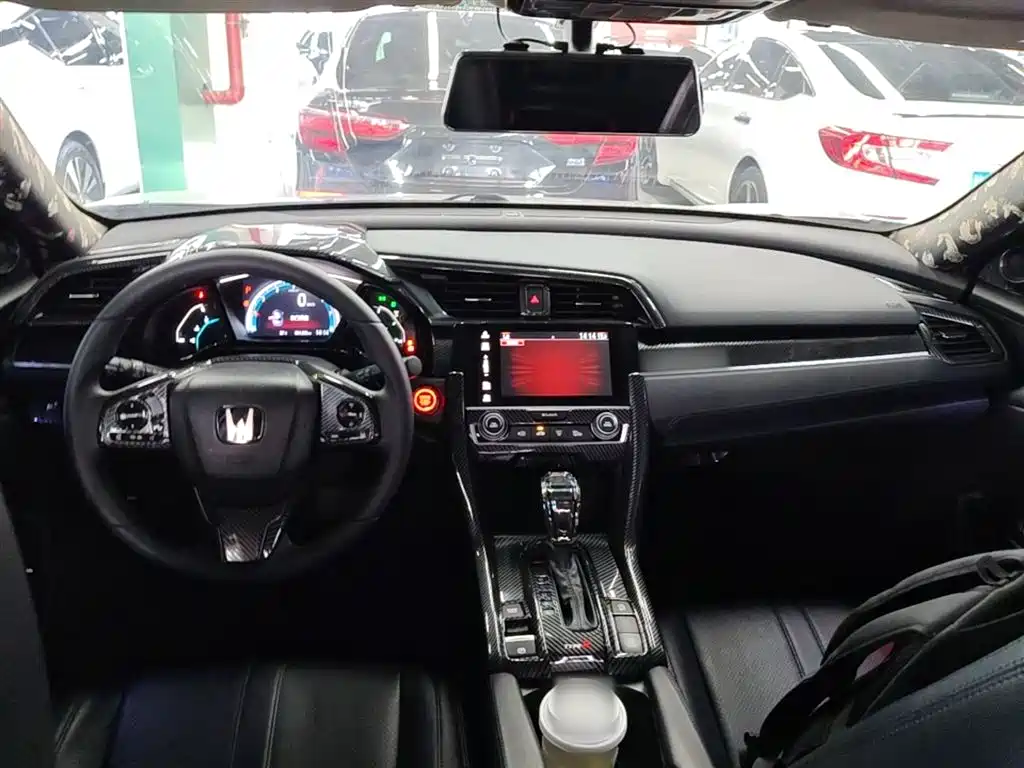 Honda Civic 2020 — фото 10