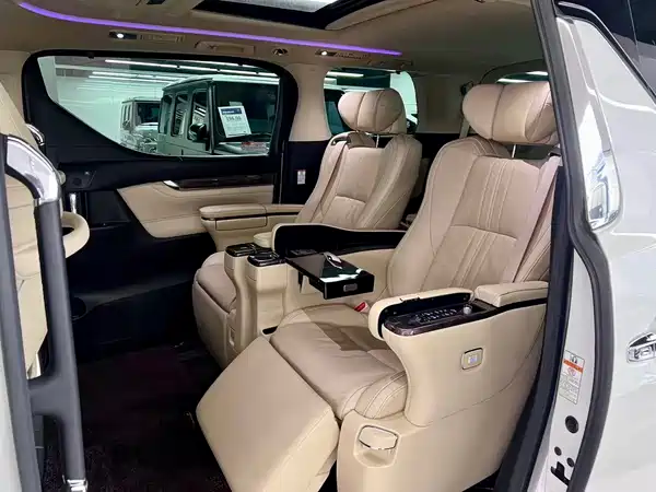 Toyota Alphard 2020