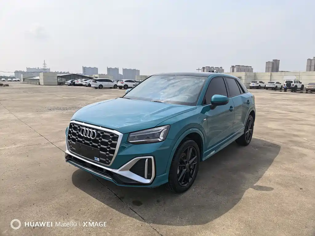 Audi Q2L 2022