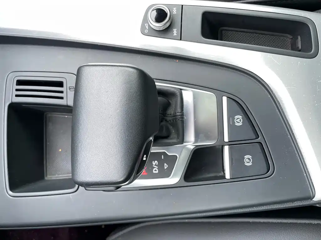 Audi A4L 2021 — фото 15
