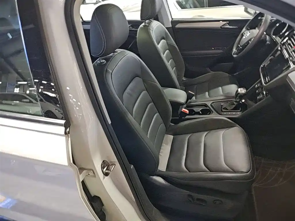 Volkswagen Tiguan L 2019 — фото 25