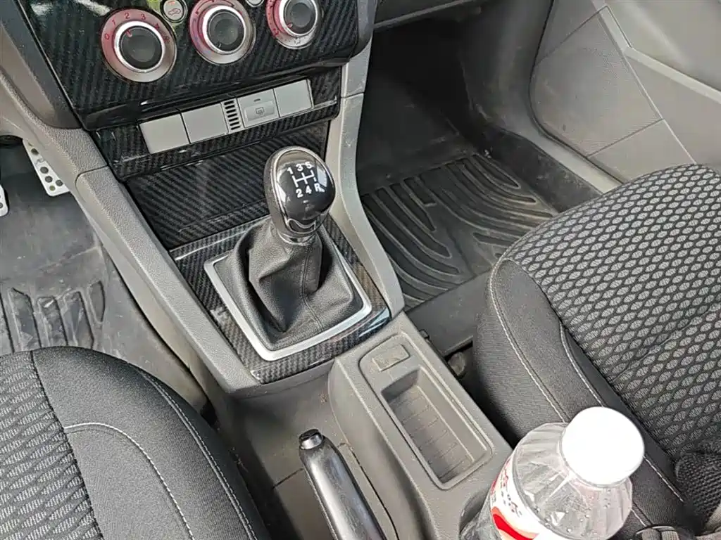 Ford Focus 2014 — фото 14