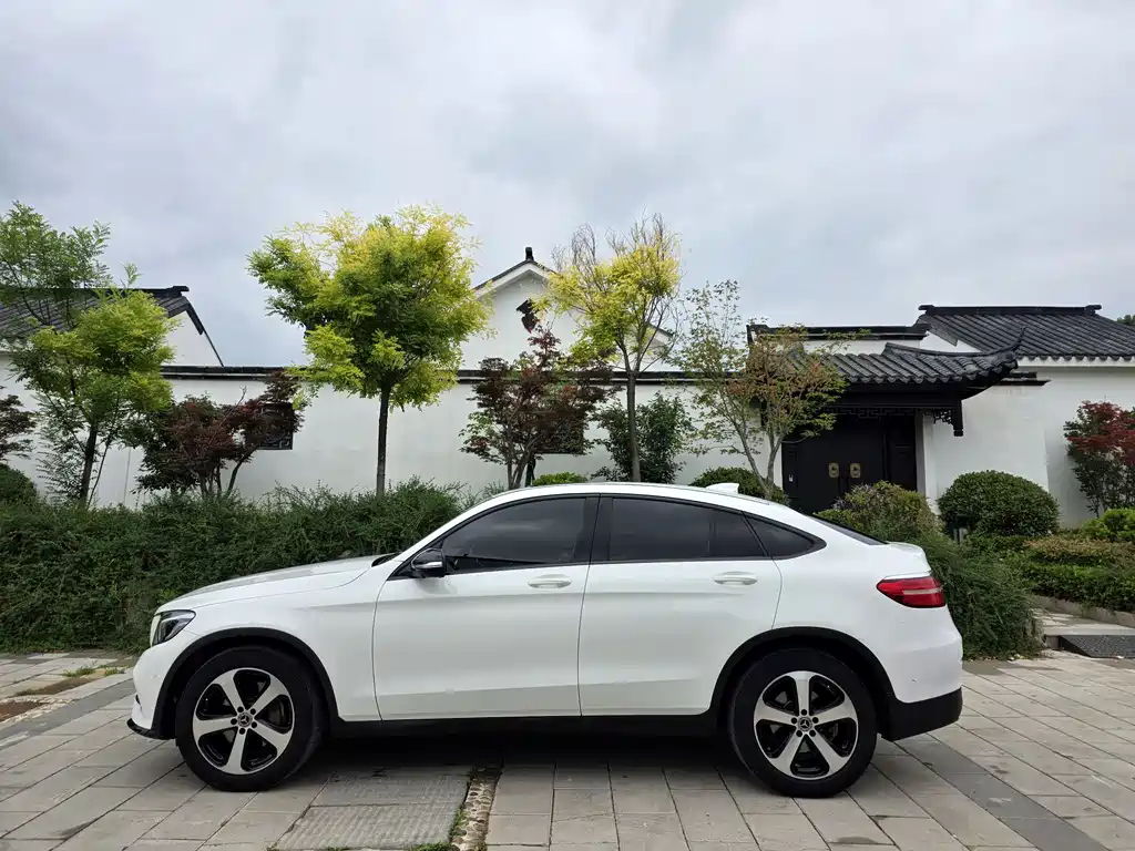 Mercedes-Benz GLC Coupe 2019 — фото 4