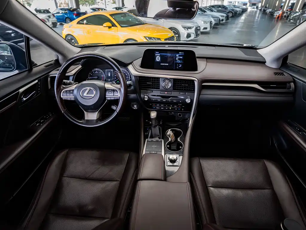 Lexus RX 2020 — фото 13