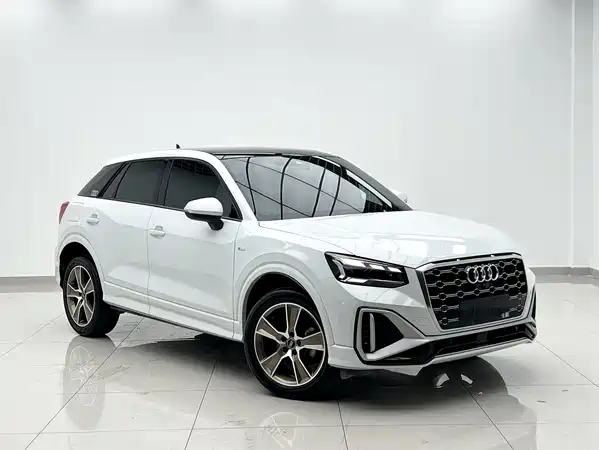 Audi Q2L 2023