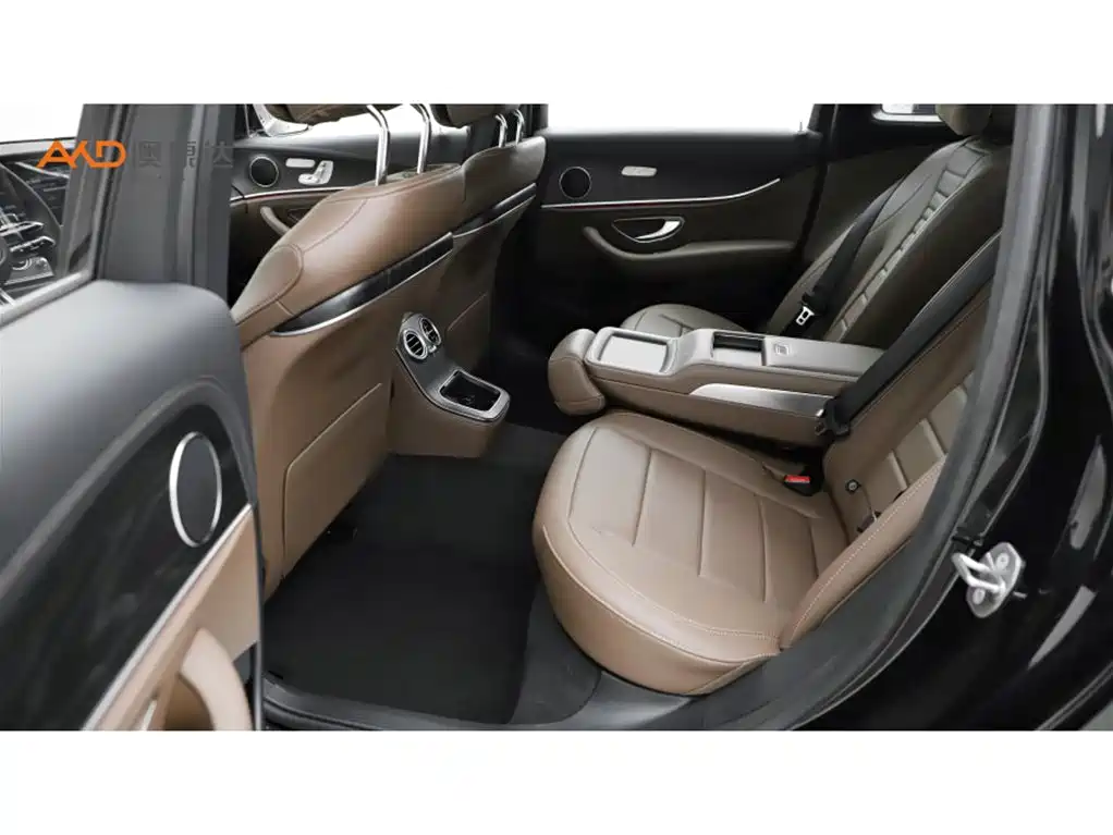 Mercedes-Benz E-Class 2022 — фото 7