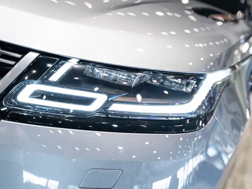 Land Rover Velar 2020 — фото 9