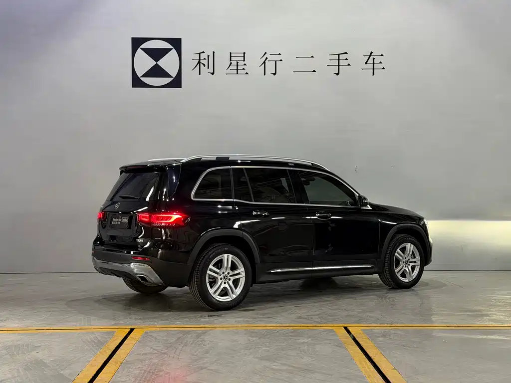 Mercedes-Benz GLB 2023 — фото 19