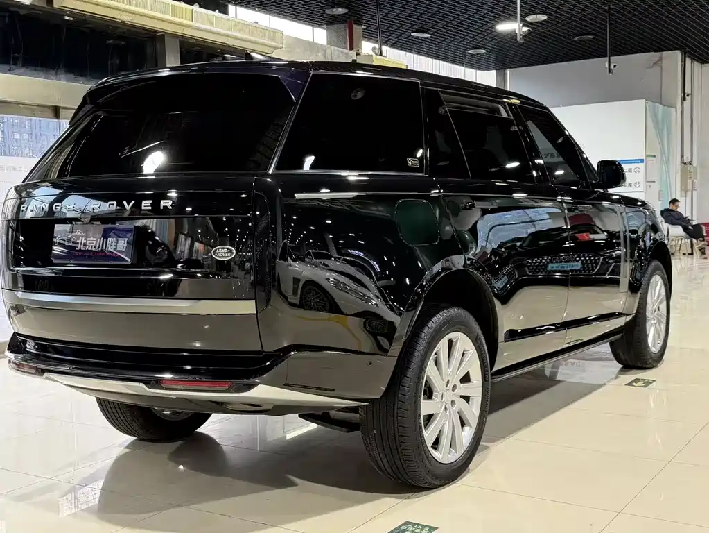 Land Rover Range Rover 2023 — фото 15
