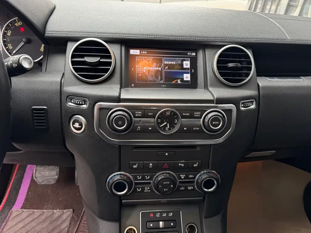Land Rover Discovery 2016 — фото 11