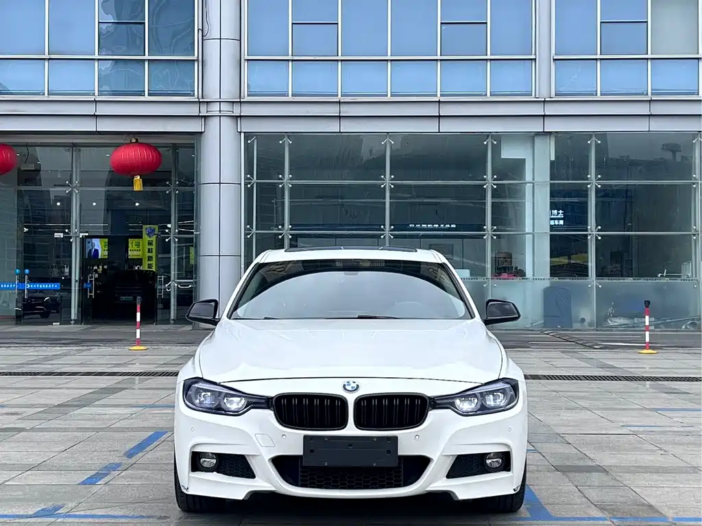 BMW 3 Series 2019 — фото 2