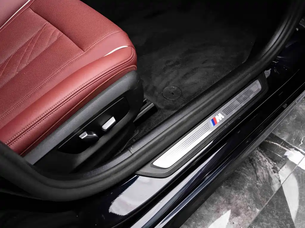 BMW 5 Series New Energy 2022 — фото 23