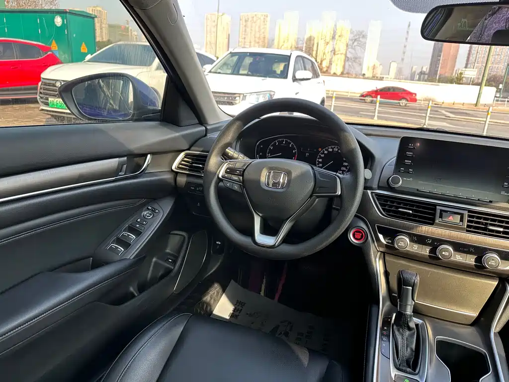 Honda Accord 2019 — фото 17