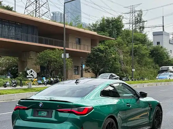 BMW M4 2022