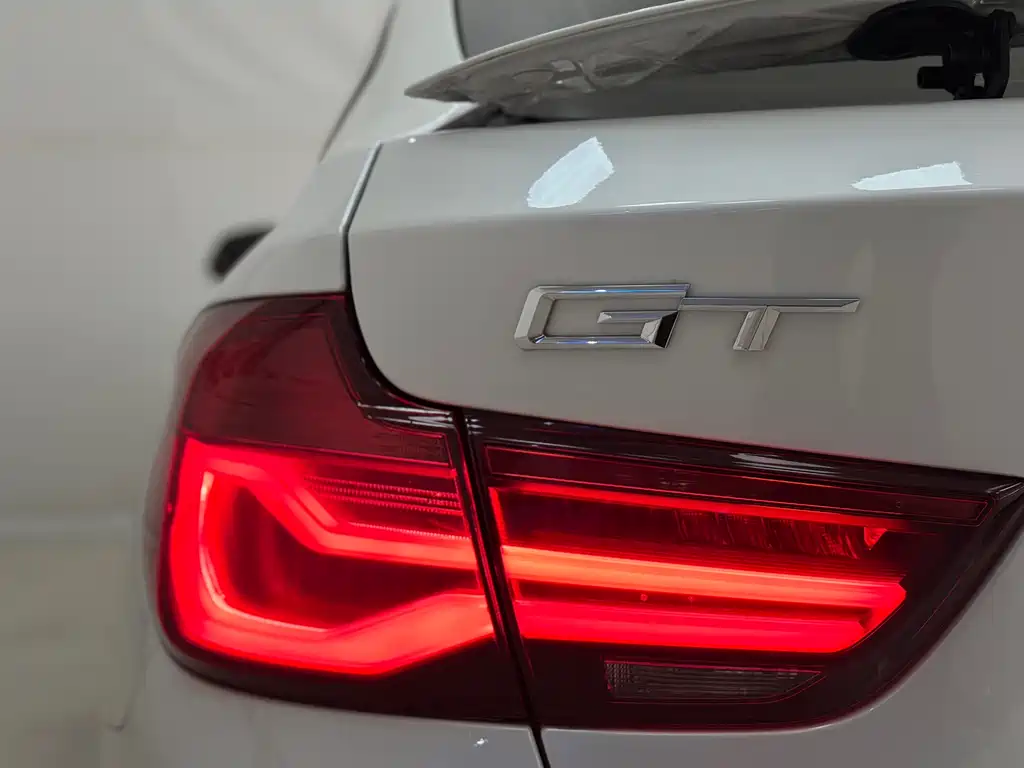 BMW 3 Series GT 2021 — фото 19