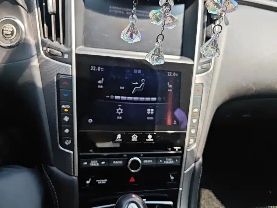 Infiniti Q50L 2015 — фото 12