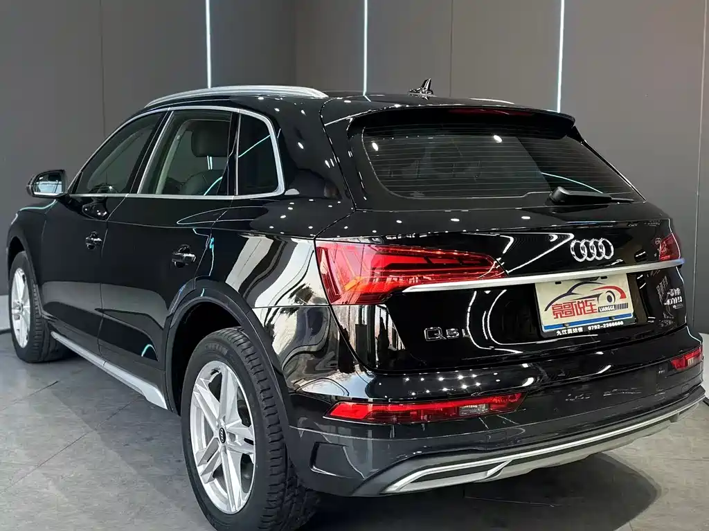 Audi Q5L 2022 — фото 8