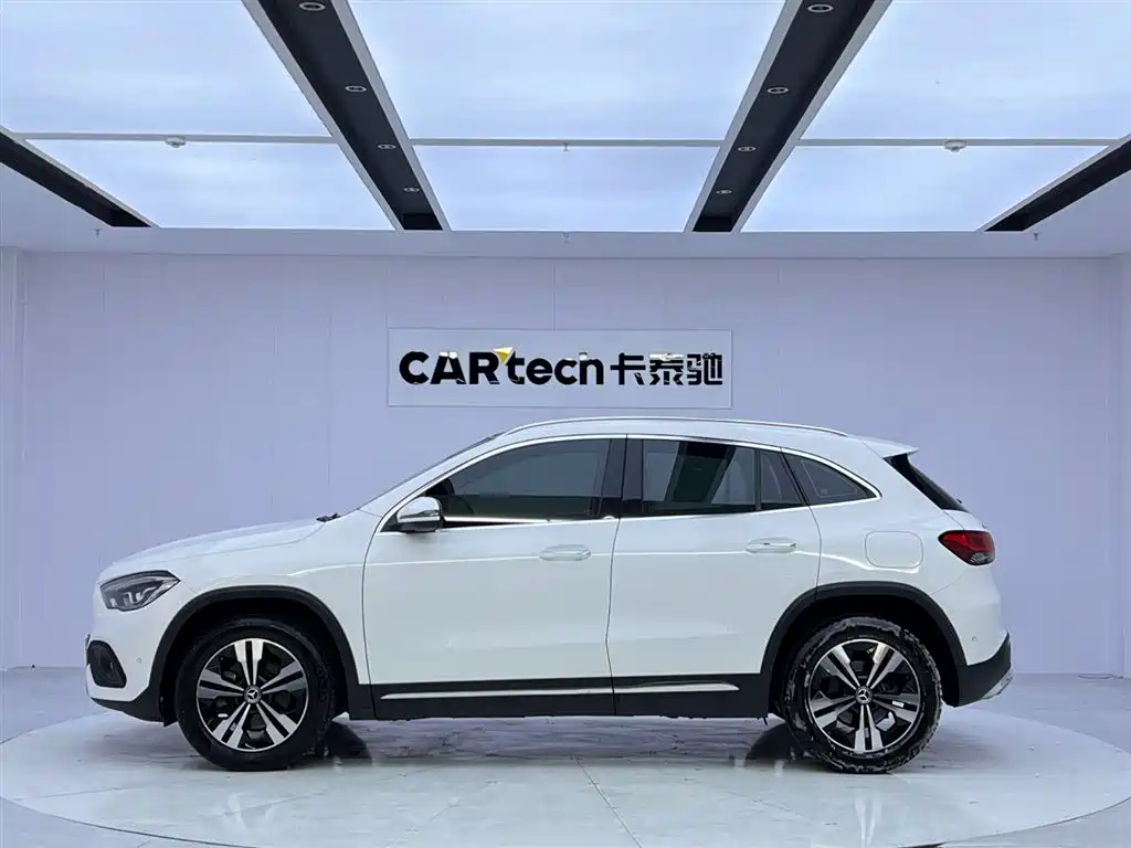 Mercedes-Benz GLA 2020