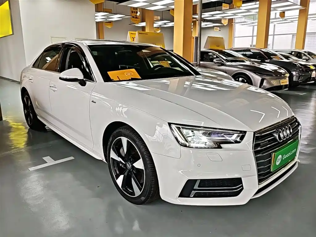 Audi A4L 2017 — фото 4