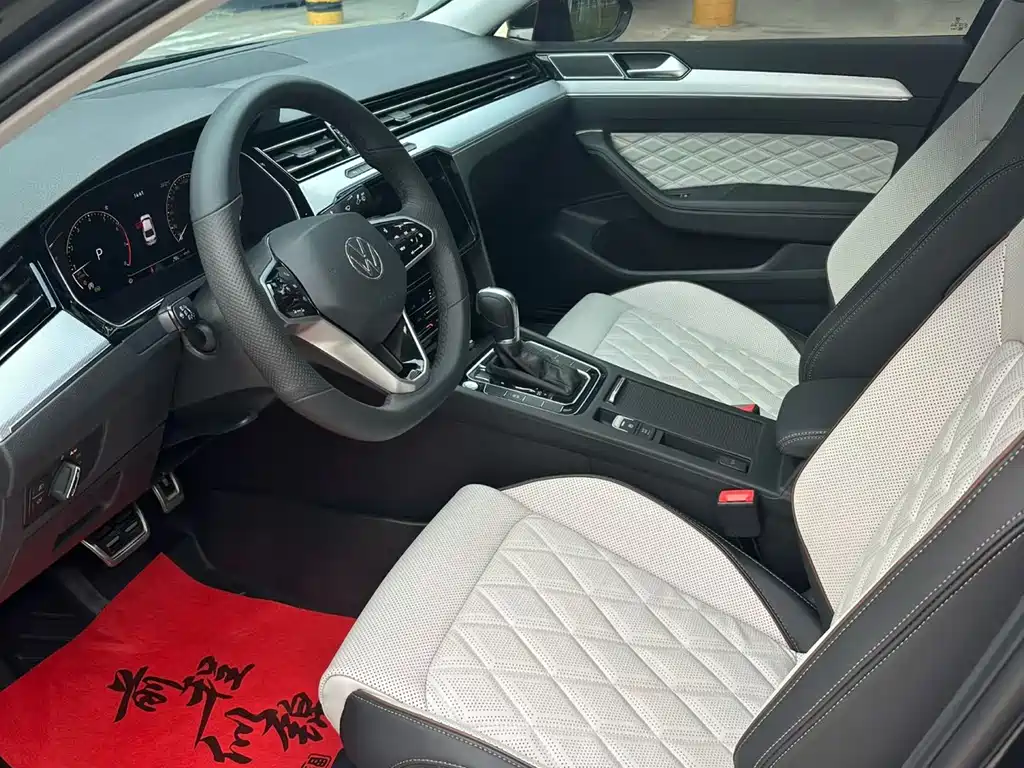 Volkswagen Magotan 2025