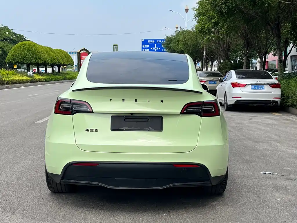 Tesla Model Y 2022 — фото 5