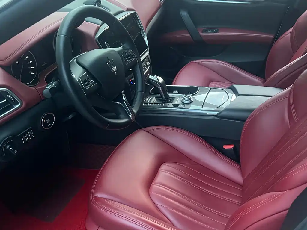 Maserati Ghibli 2021 — фото 9