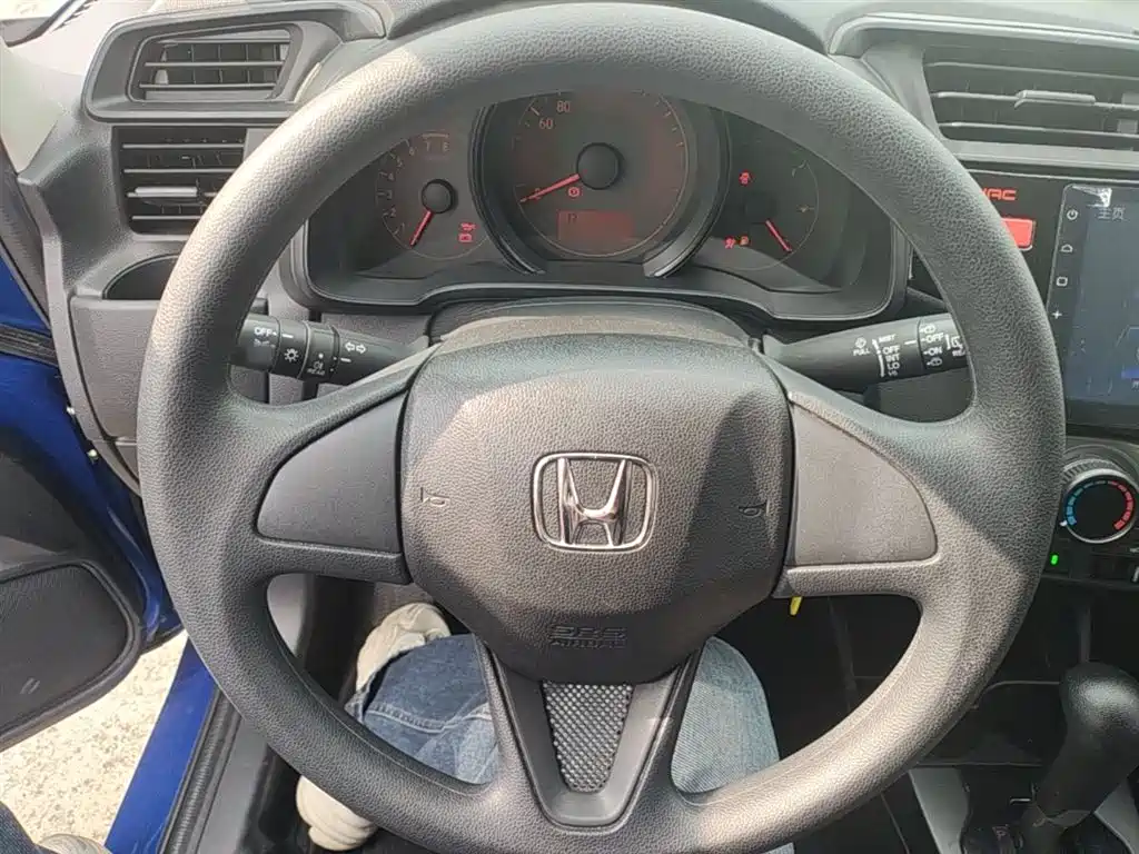 Honda Fit 2017 — фото 11