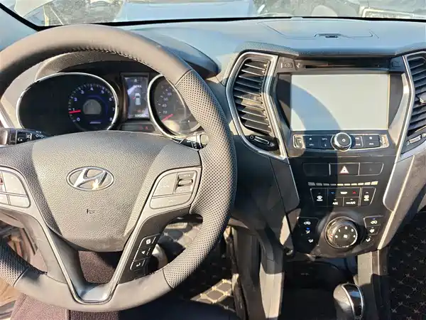 Hyundai Santa Fe 2013